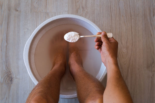 Soak Feet In THIS Liquid To Prevent Fungus?